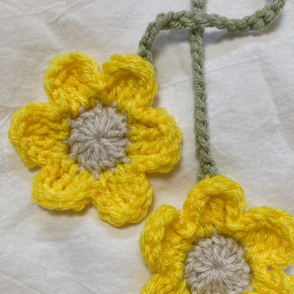 Flower rearview mirror car hanger - Picture 4 of 4